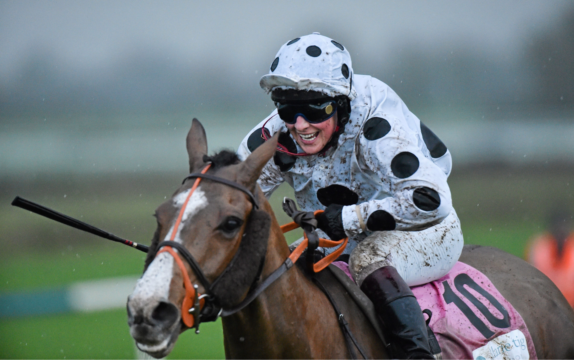 Cheltenham Races Pay Tribute to Fallen Star Lorna Brook