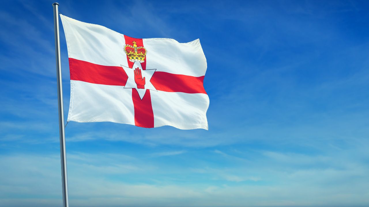 Northern Ireland’s All-Party Group Calls for Gambling Advertising Restrictions