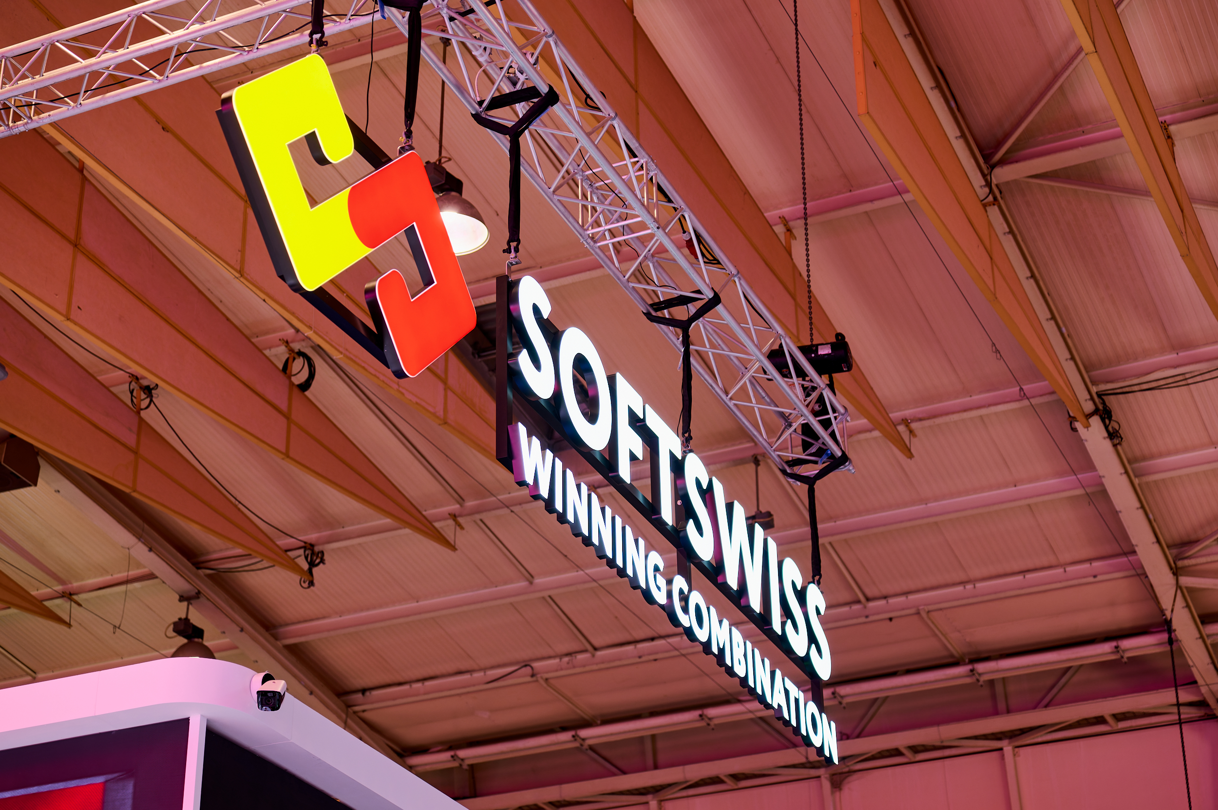 From Super Stage to Estoril: SOFTSWISS Energises SBC Summit Lisbon 2025