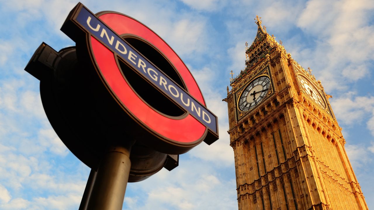 London Councils Urge Mayor to Remove Gambling Advertising from Transport Network