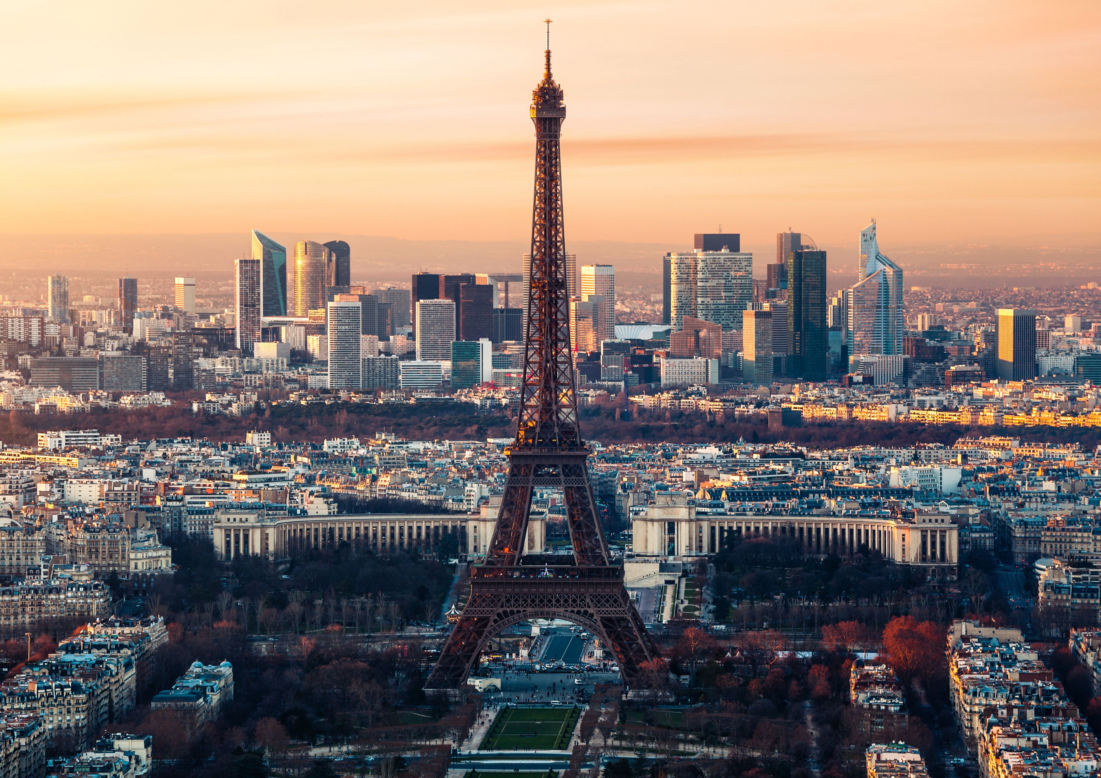 French Gambling Operators Face Toughest-Ever Marketing Controls Ahead of 2026 Sports Calendar