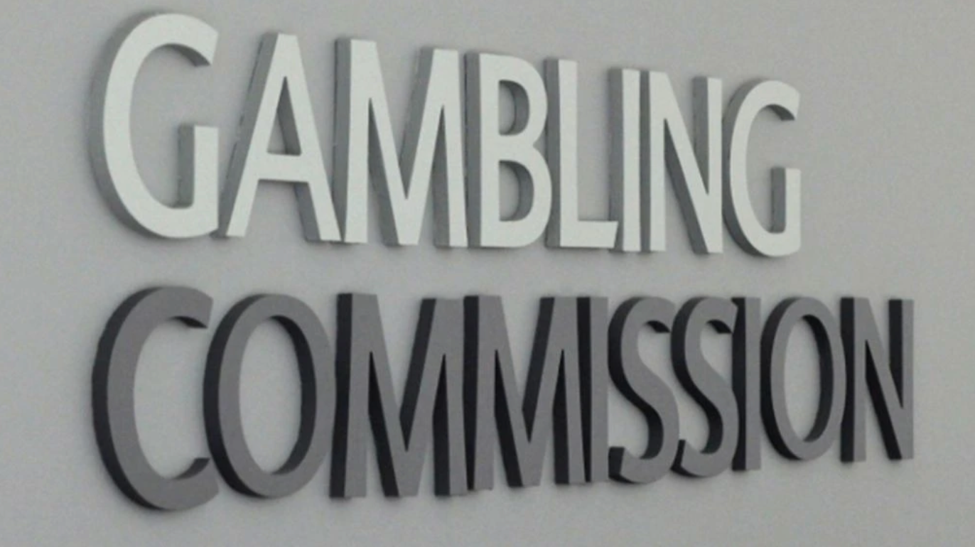 UK Gambling Commission Suspends Ken Howells Online Licence Over AML Concerns